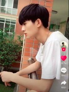 吃瓜抖音网红男的是谁呀,揭秘抖音网红“吃瓜男”的真实身份